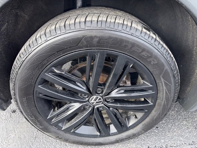 Used 2022 Volkswagen Tiguan SE R-Line image 26