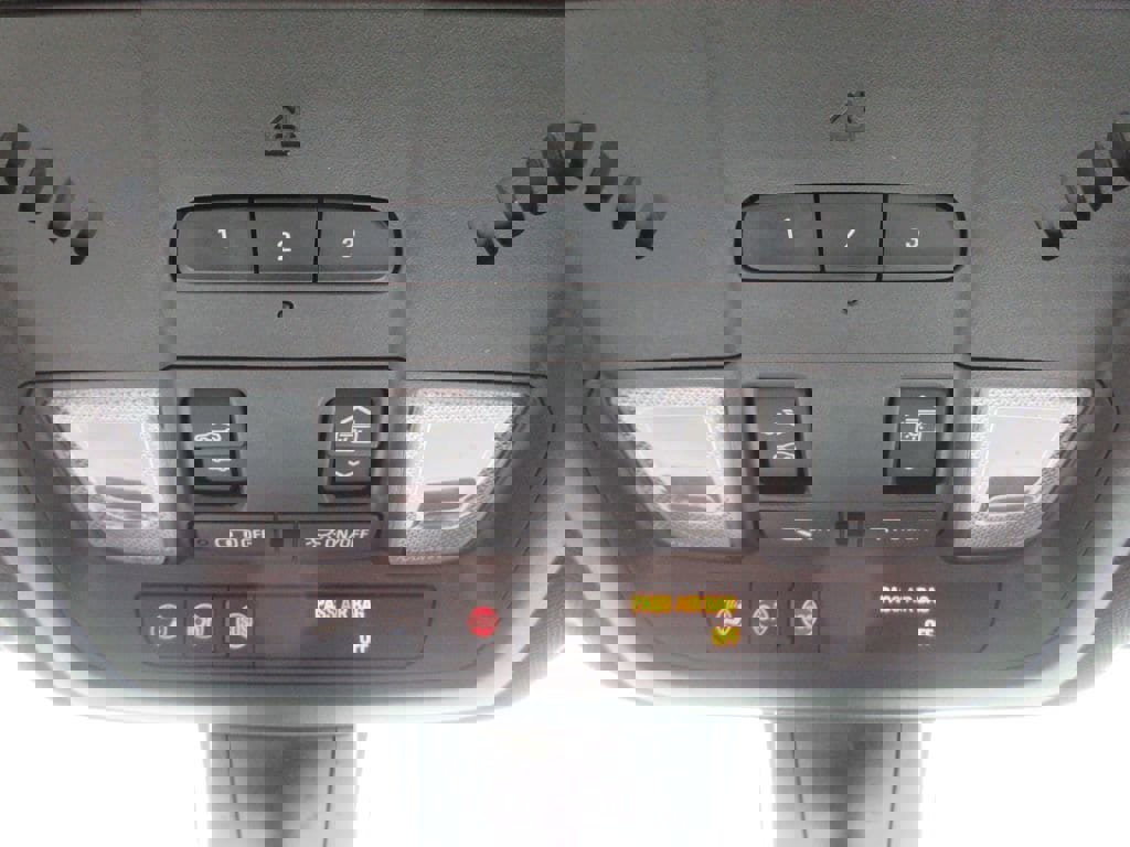 Certified 2019 Chevrolet Blazer RS AWD/4WD image 30