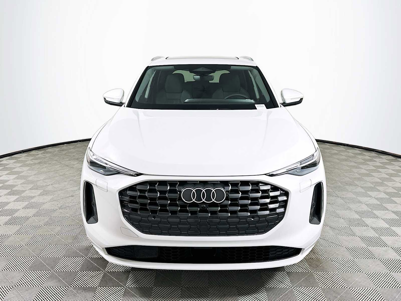 New 2025 Audi Q5 Prestige image 2