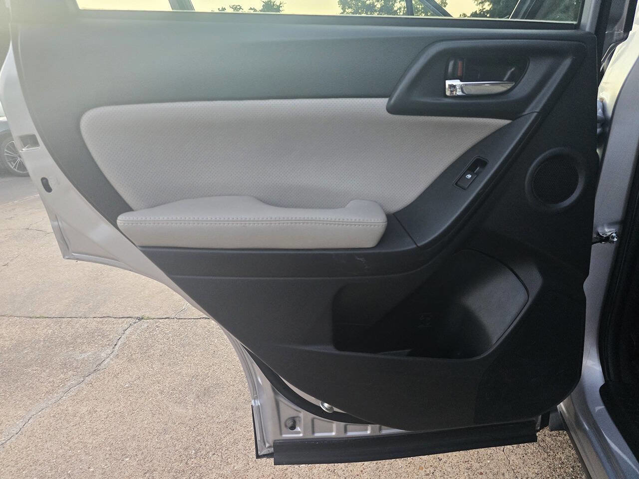 Used 2016 Subaru Forester 2.5i Limited image 23