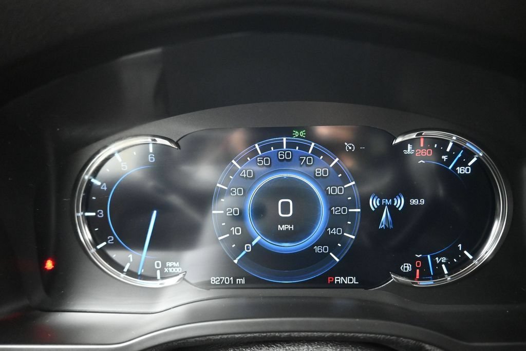 Used 2020 Cadillac Escalade Luxury w/ LPO, Radiant Package AWD/4WD image 16