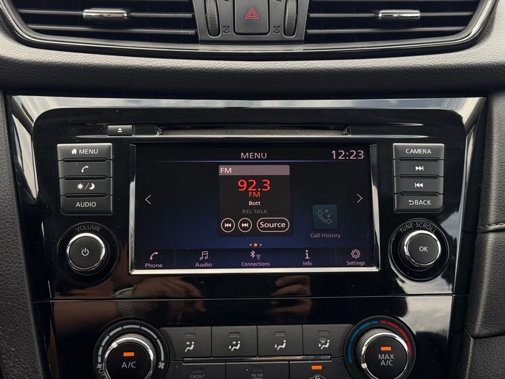 Used 2018 Nissan Rogue S image 35