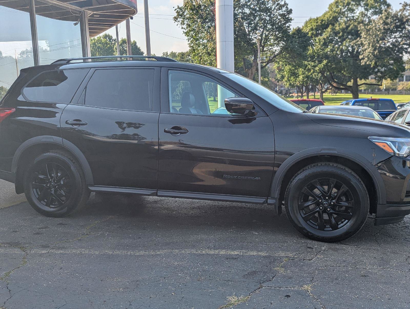 Used 2020 Nissan Pathfinder SL AWD/4WD image 12