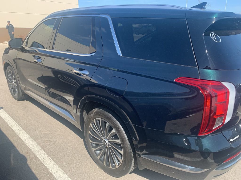 Used 2023 Hyundai Palisade Calligraphy AWD/4WD image 5