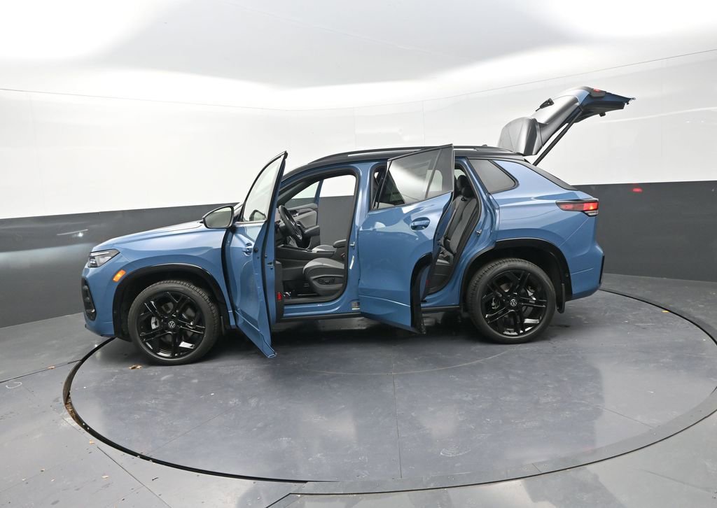 New 2026 Volkswagen Tiguan SE R-Line image 31