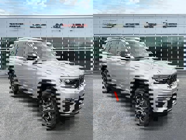 New 2025 Jeep Grand Cherokee Limited w/ Trailer Tow Package image 1