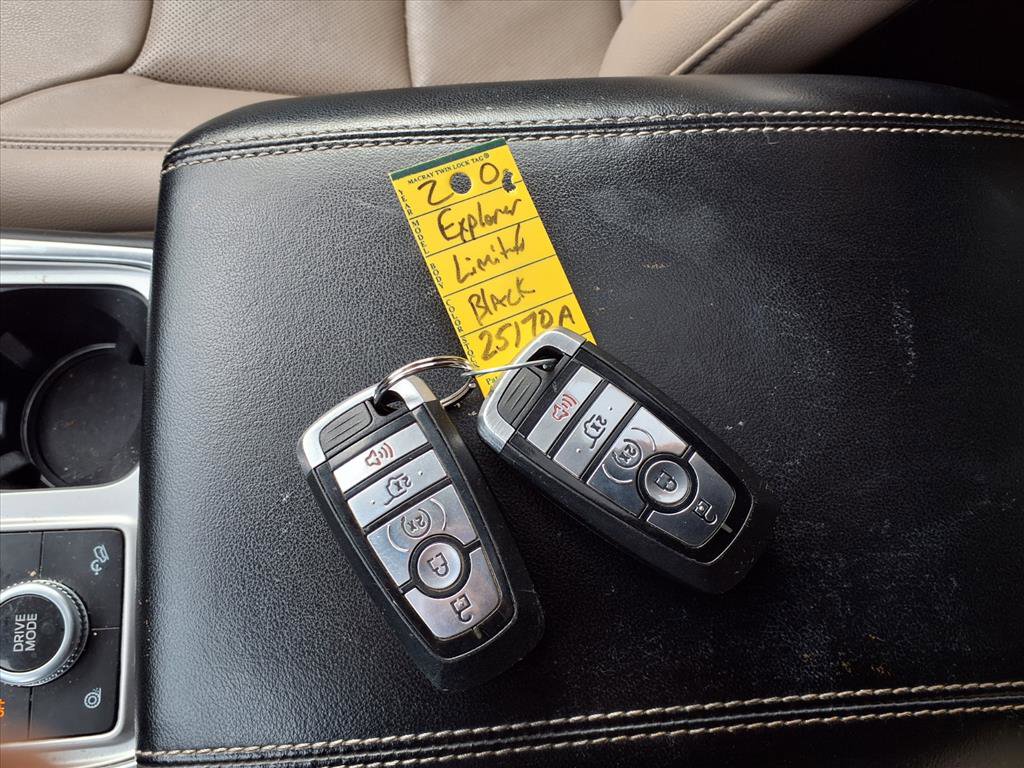 Used 2020 Ford Explorer Limited w/ Class III Trailer Tow Package AWD/4WD image 24