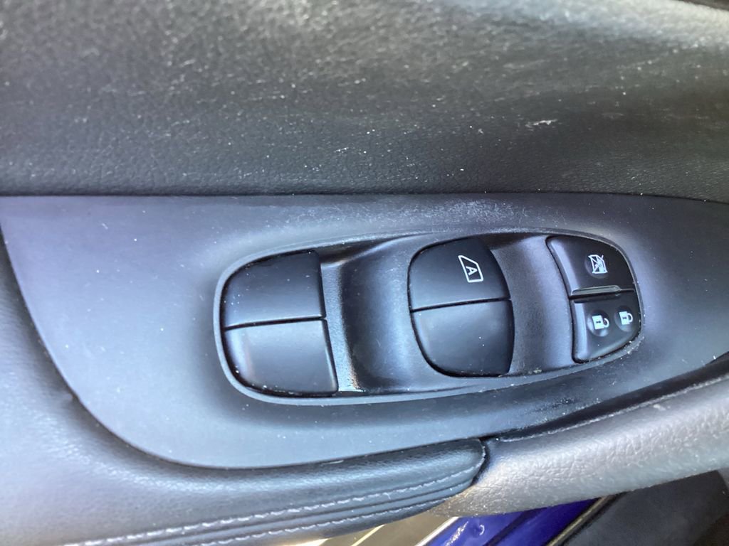 Used 2018 Nissan Rogue SL AWD/4WD image 36