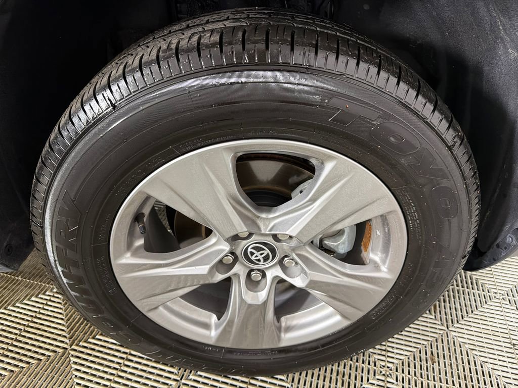 Used 2025 Toyota RAV4 XLE w/ Convenience Package image 13