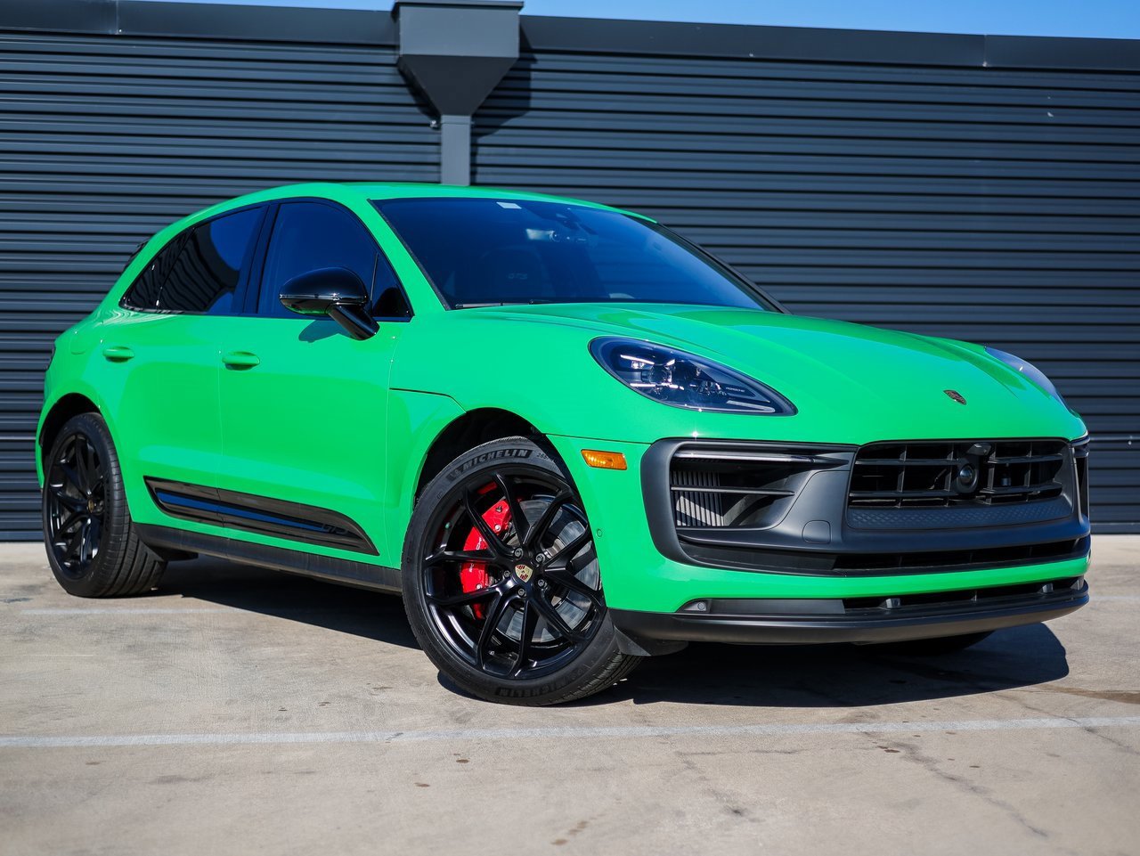 Certified 2024 Porsche Macan GTS image 9