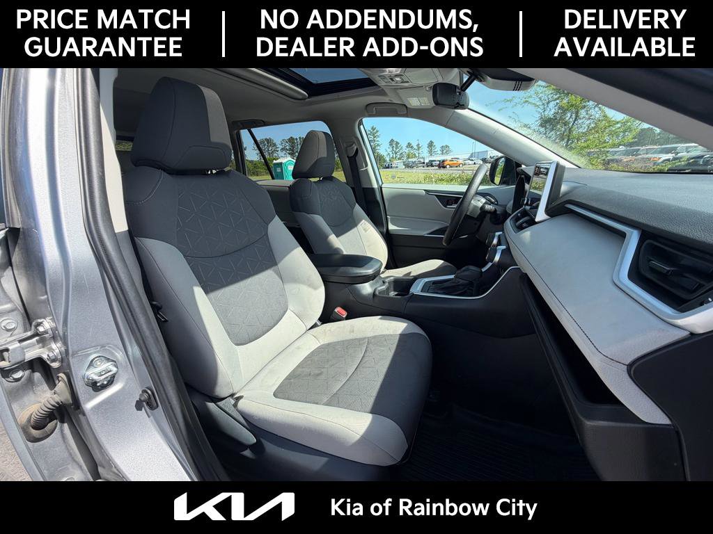 Used 2023 Toyota RAV4 XLE w/ Convenience Package FWD image 23
