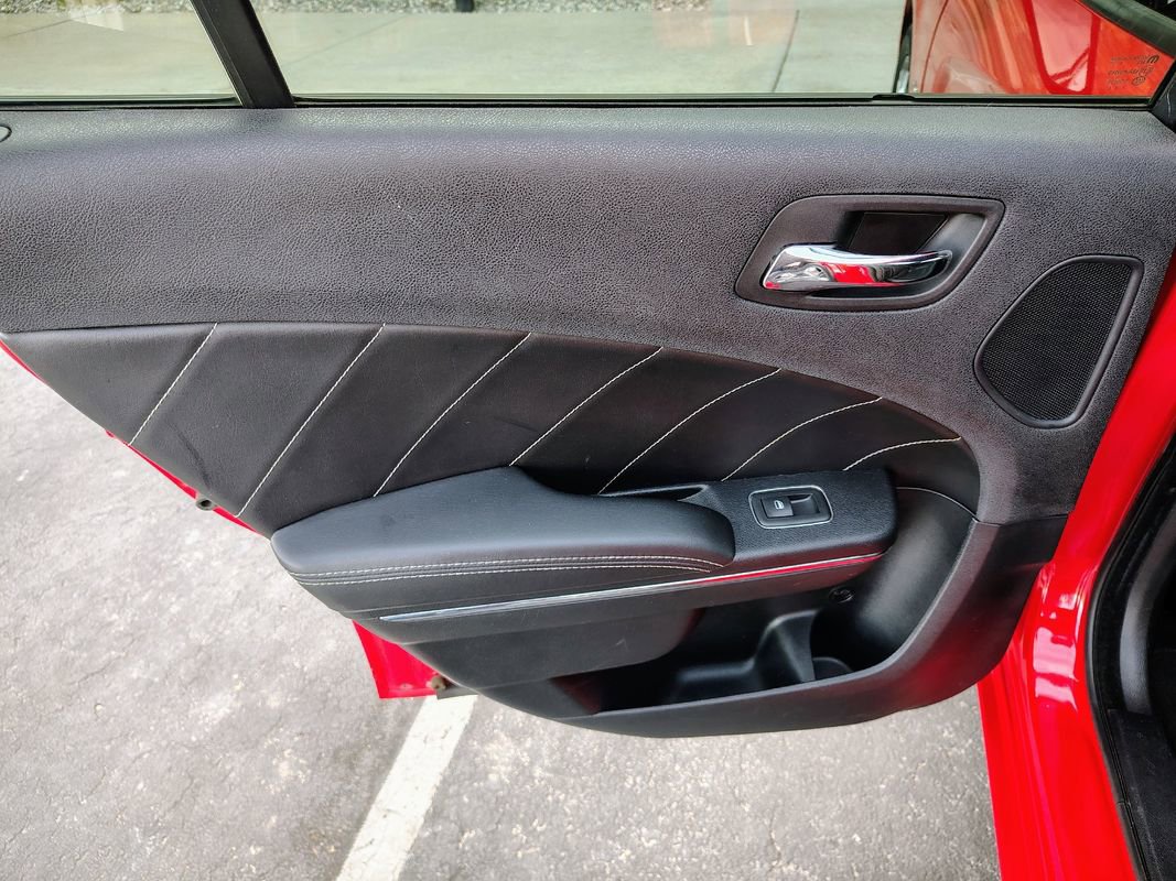 Used 2014 Dodge Charger R/T image 11