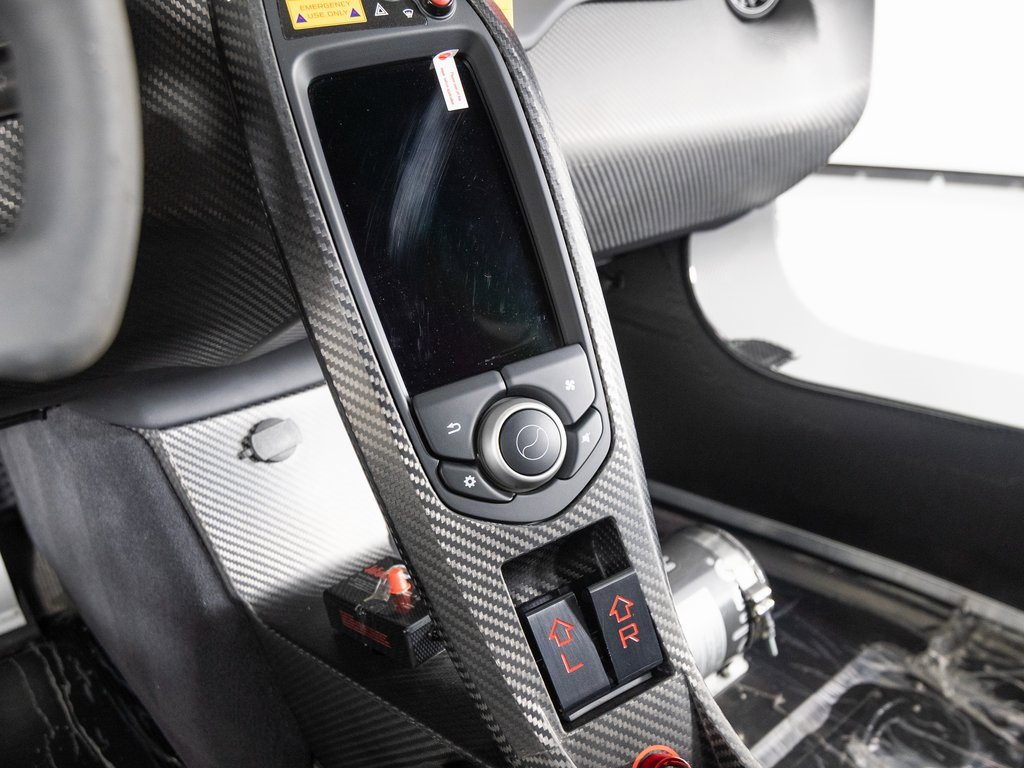 Used 2015 McLaren P1 image 38