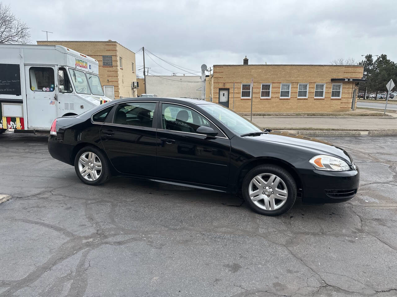 Used 2014 Chevrolet Impala LT w/ LT Sunroof Package image 5