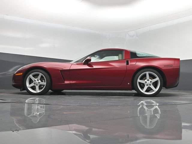 Used 2007 Chevrolet Corvette Coupe w/ Preferred Equipment Group RWD image 15