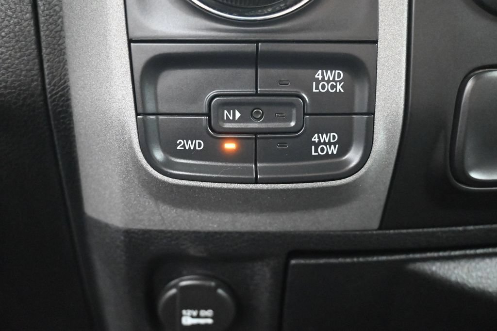 Used 2016 RAM 1500 Tradesman w/ Popular Equipment Group AWD/4WD image 17