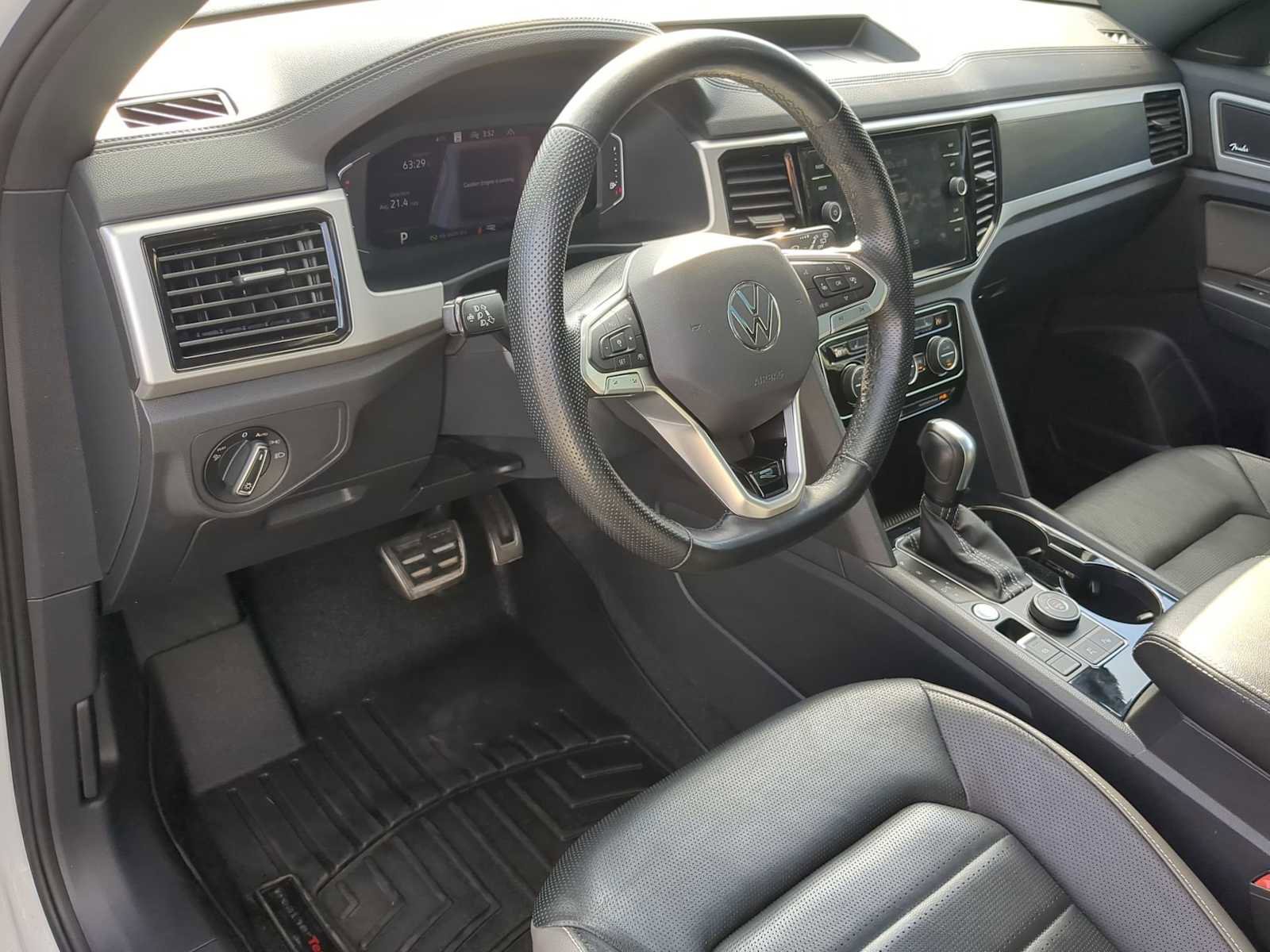 Used 2023 Volkswagen Atlas Cross Sport SEL Premium R-Line image 15