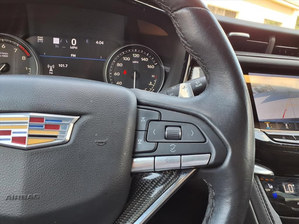 Used 2023 Cadillac XT6 Sport w/ Technology Package AWD/4WD image 18
