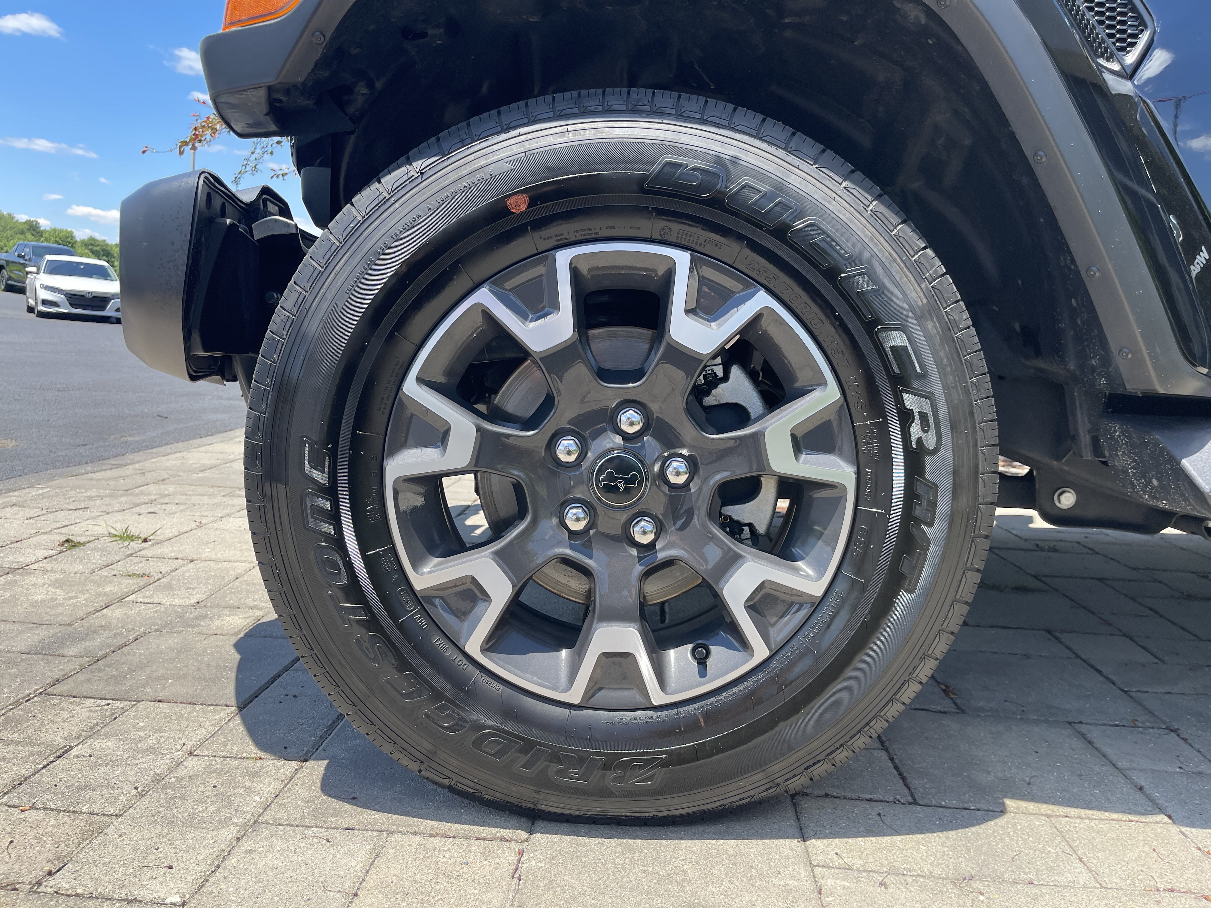 Used 2024 Jeep Wrangler Unlimited Sahara AWD/4WD image 4