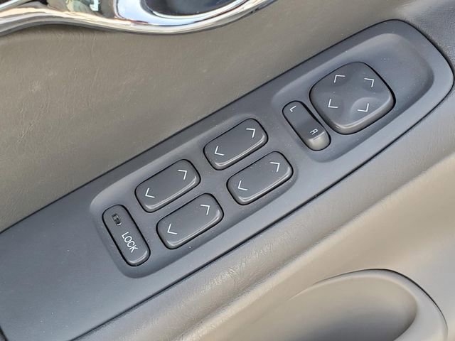 Used 2000 Cadillac De Ville FWD image 20
