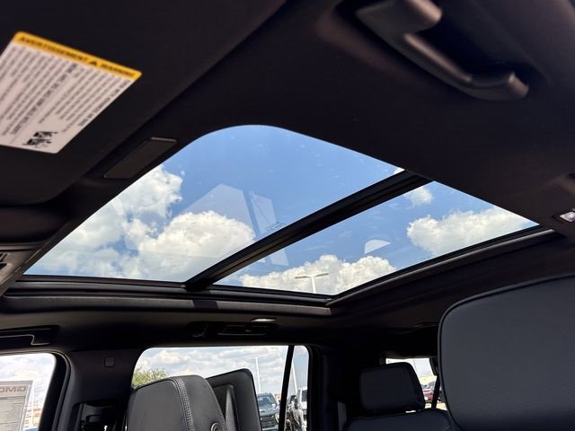 New 2026 GMC Yukon XL Denali w/ Denali Reserve Package image 19