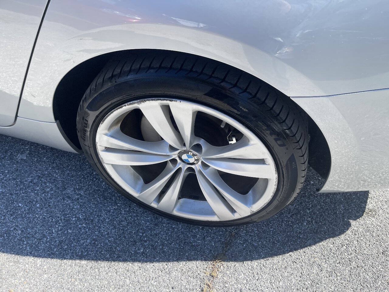 Used 2012 BMW 550i Gran Turismo xDrive AWD/4WD image 30