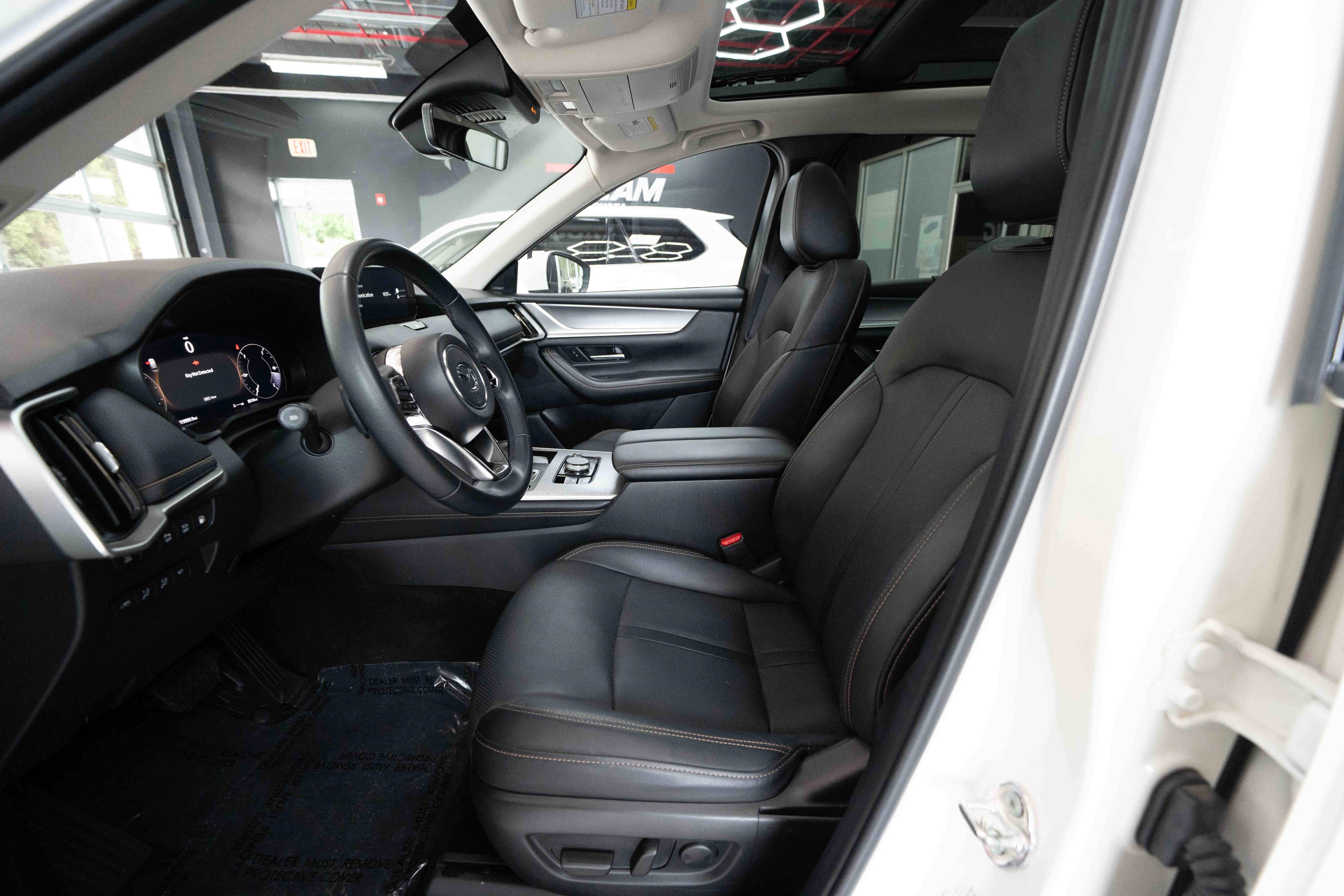 Used 2024 MAZDA CX-90 Plug-In Hybrid w/ Premium Pkg AWD/4WD image 9
