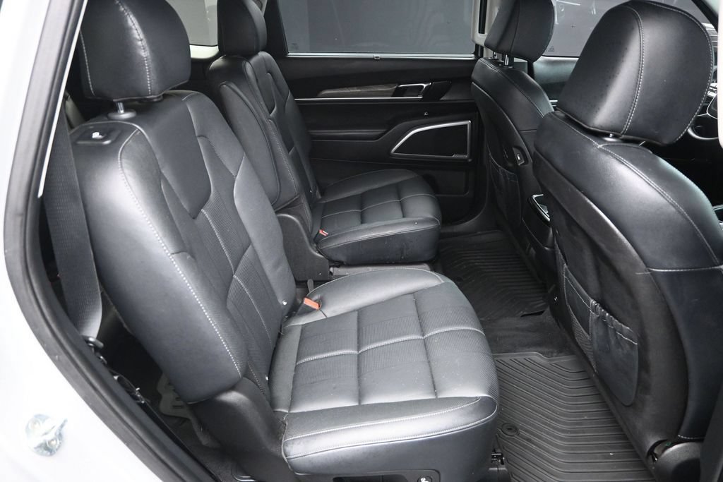 Certified 2022 Kia Telluride EX w/ EX Premium Package AWD/4WD image 39