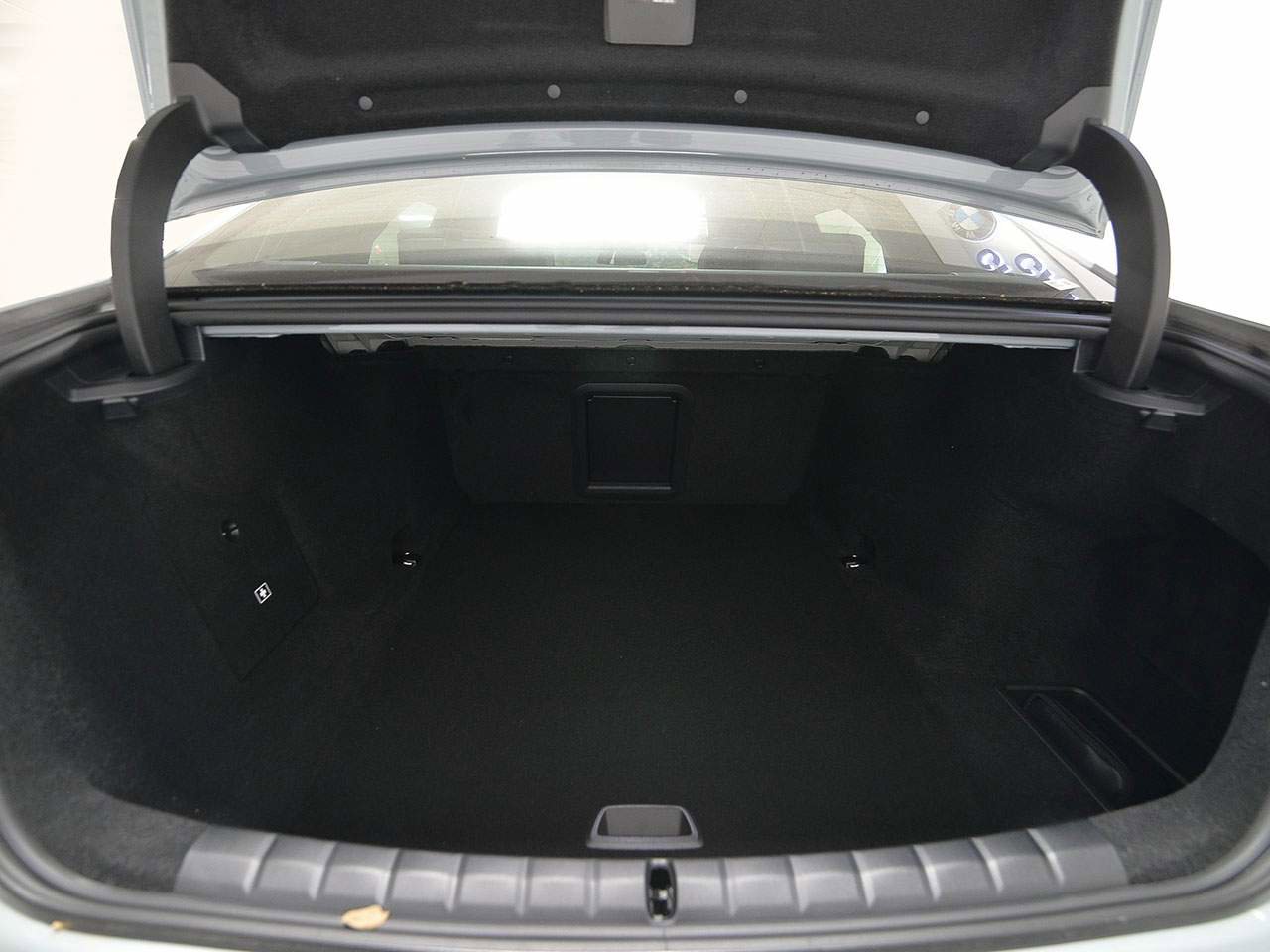 Used 2026 BMW i7 eDrive50 w/ M Sport Package RWD image 11