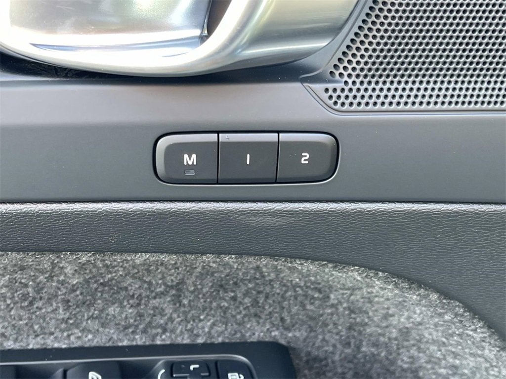 Used 2024 Volvo XC40 Recharge Plus w/ Protection Package Premier image 29