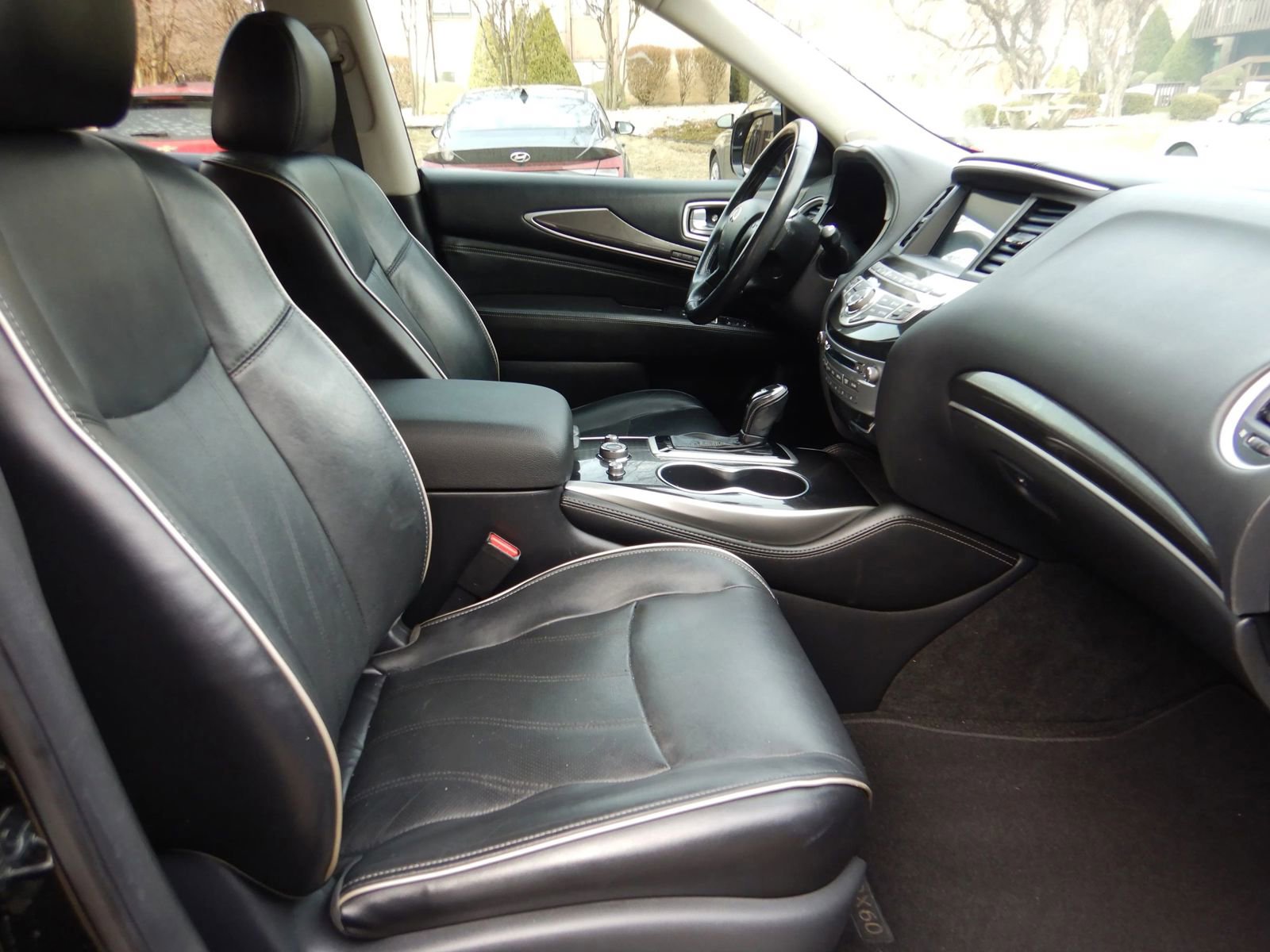 Used 2018 INFINITI QX60 FWD w/ Premium Package image 18