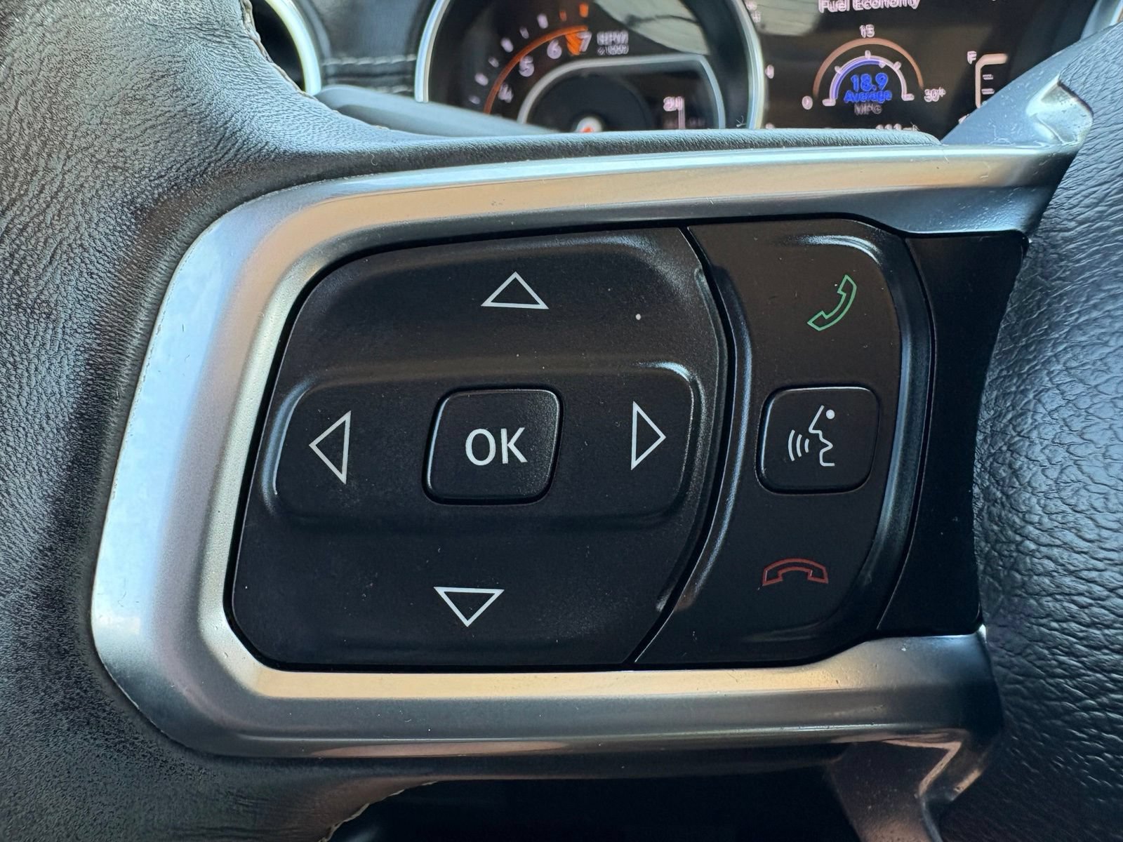 Used 2019 Jeep Wrangler Unlimited Sahara AWD/4WD image 16