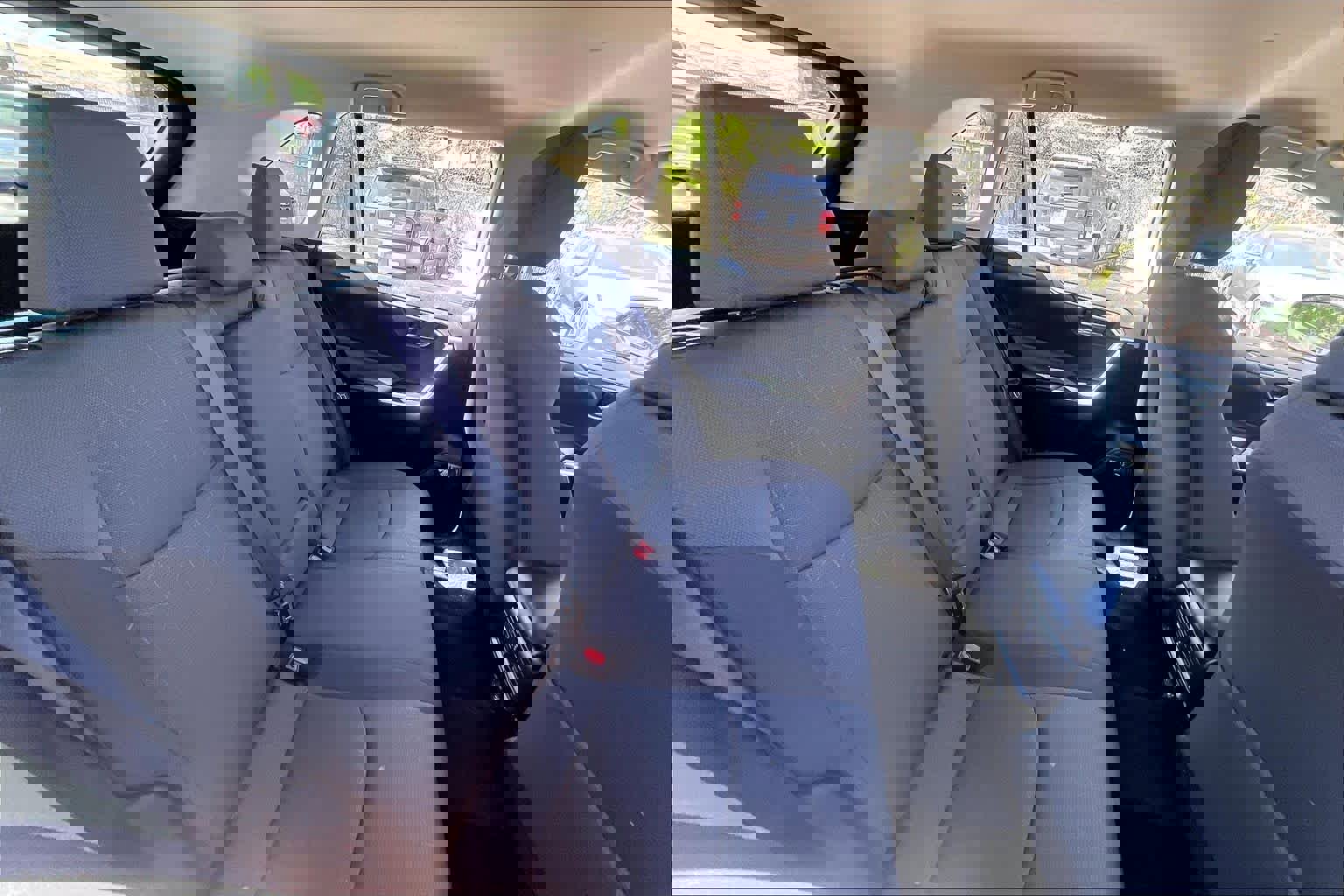 Used 2025 Toyota RAV4 XLE image 19