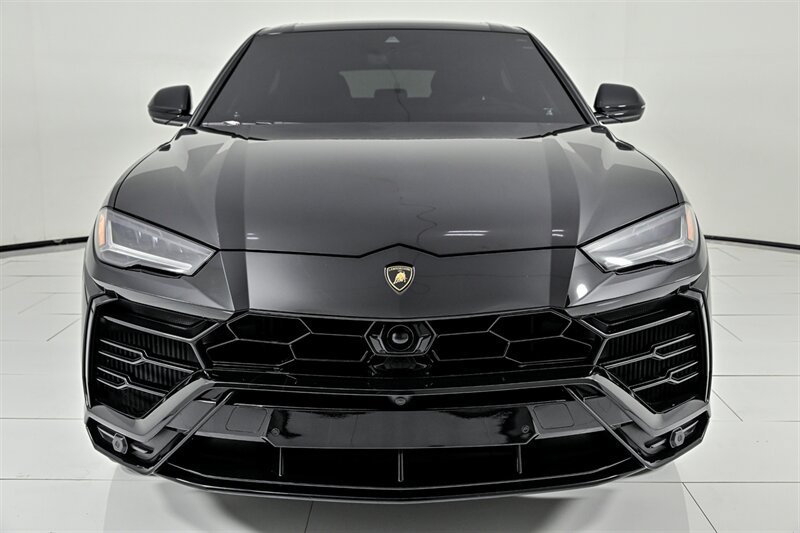 Used 2021 Lamborghini Urus AWD/4WD image 4