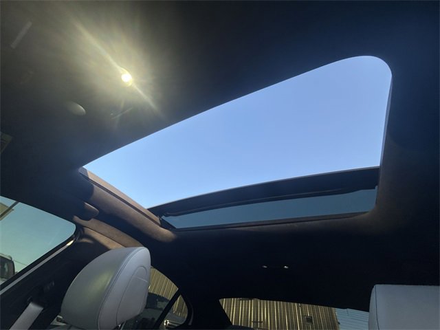 Used 2023 Genesis G70 3.3T w/ Sport Prestige Package image 21