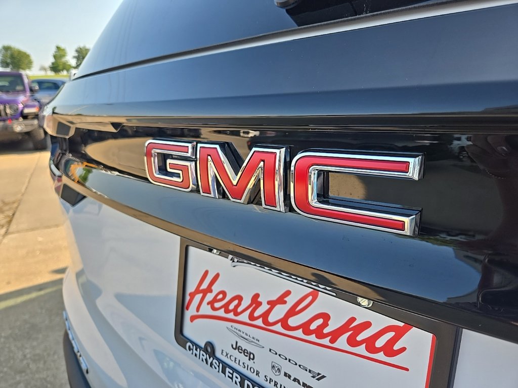 Used 2026 GMC Acadia AT4 w/ Luxury Package AWD/4WD image 24