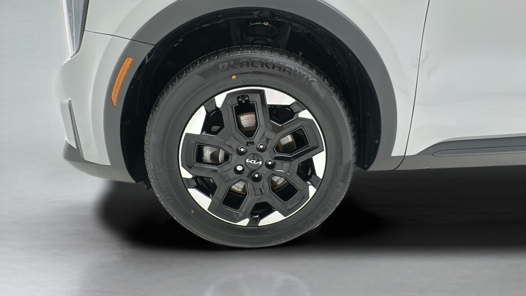 Used 2024 Kia Sorento S w/ Panoramic Sunroof Package AWD/4WD image 9