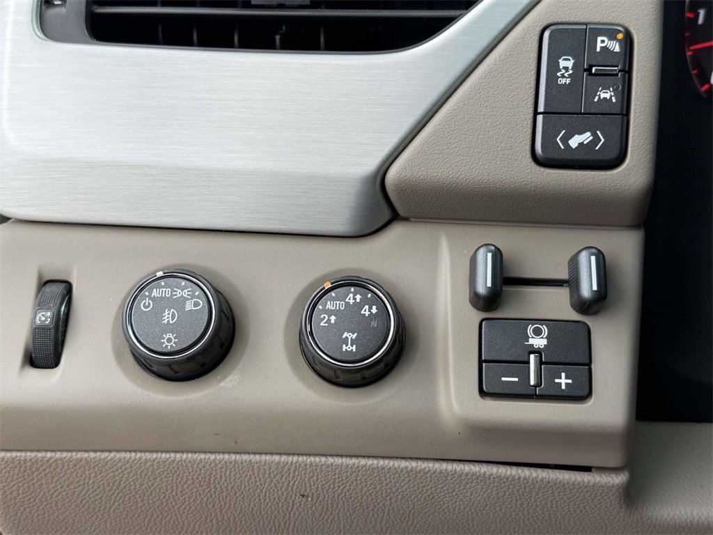 Used 2016 GMC Yukon SLT w/ Open Road Package image 11