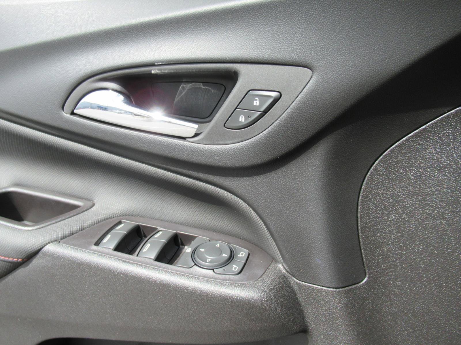 Used 2022 Chevrolet Equinox RS w/ RS Leather Package FWD image 20