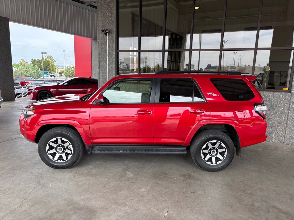 Used 2024 Toyota 4Runner TRD Off-Road image 2