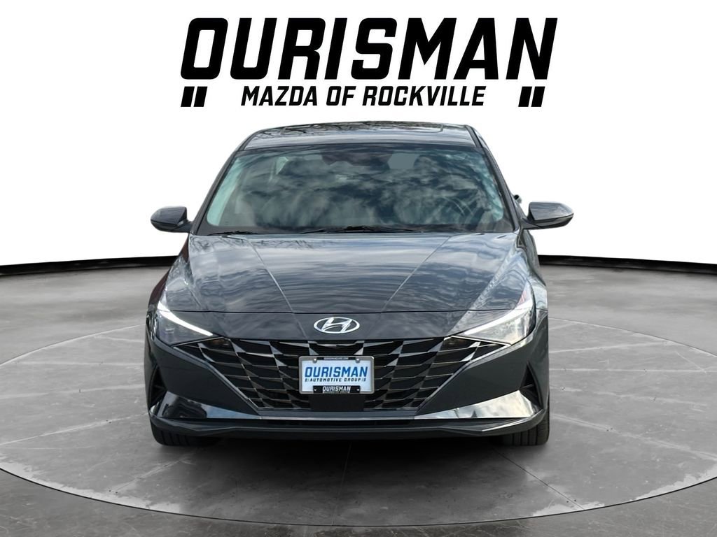 Used 2023 Hyundai Elantra Limited w/ Preferred Accessory Package image 8