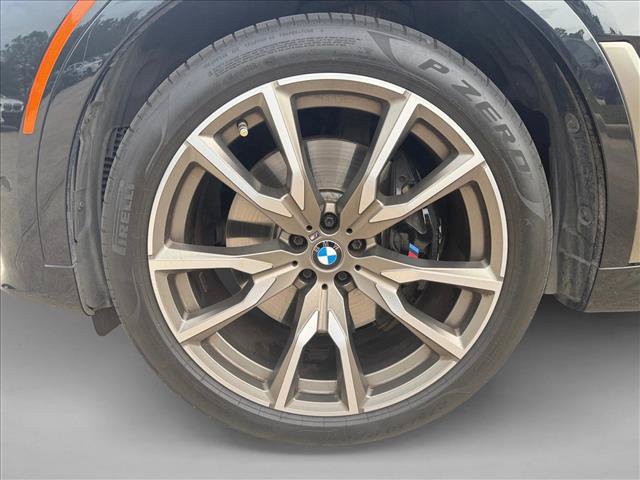 Used 2022 BMW X7 M50i w/ Dynamic Handling Package AWD/4WD image 28