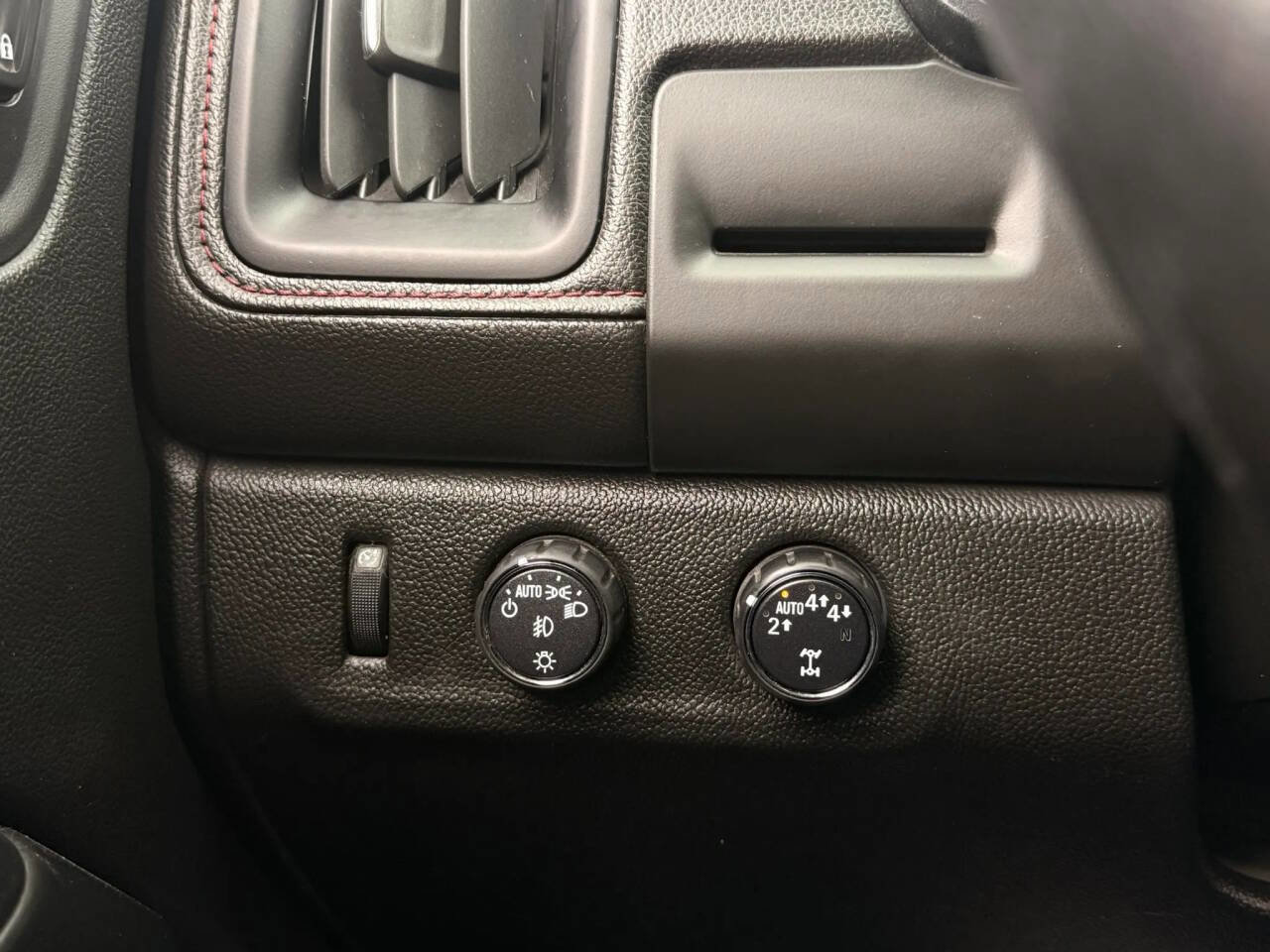 Used 2018 GMC Canyon All Terrain w/ Trailering Package AWD/4WD image 17