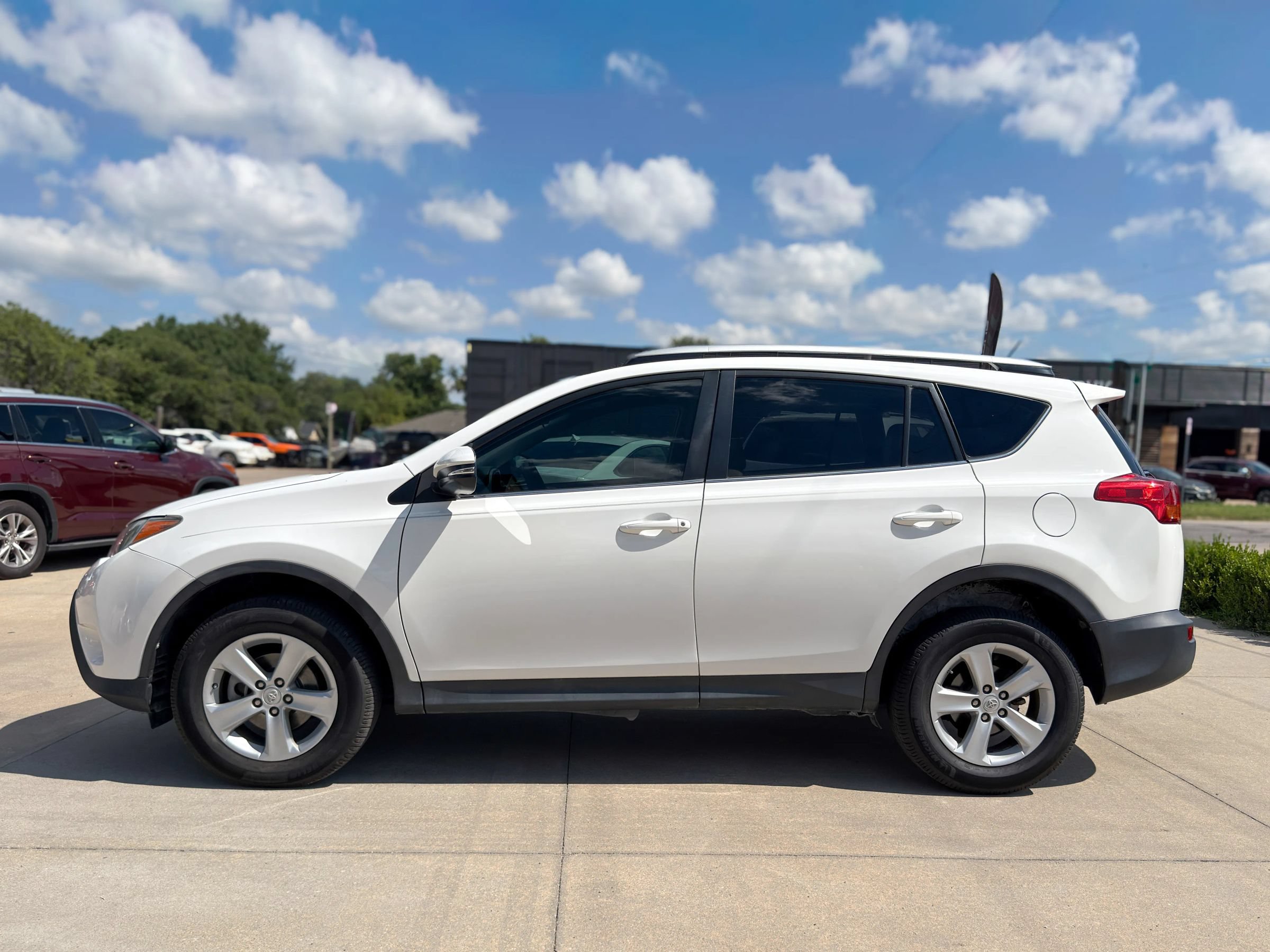 Used 2014 Toyota RAV4 XLE FWD image 4