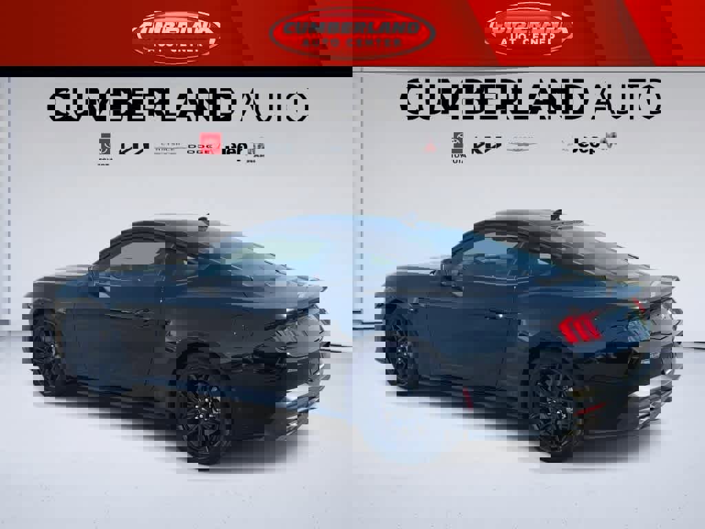 Used 2025 Ford Mustang GT RWD image 6