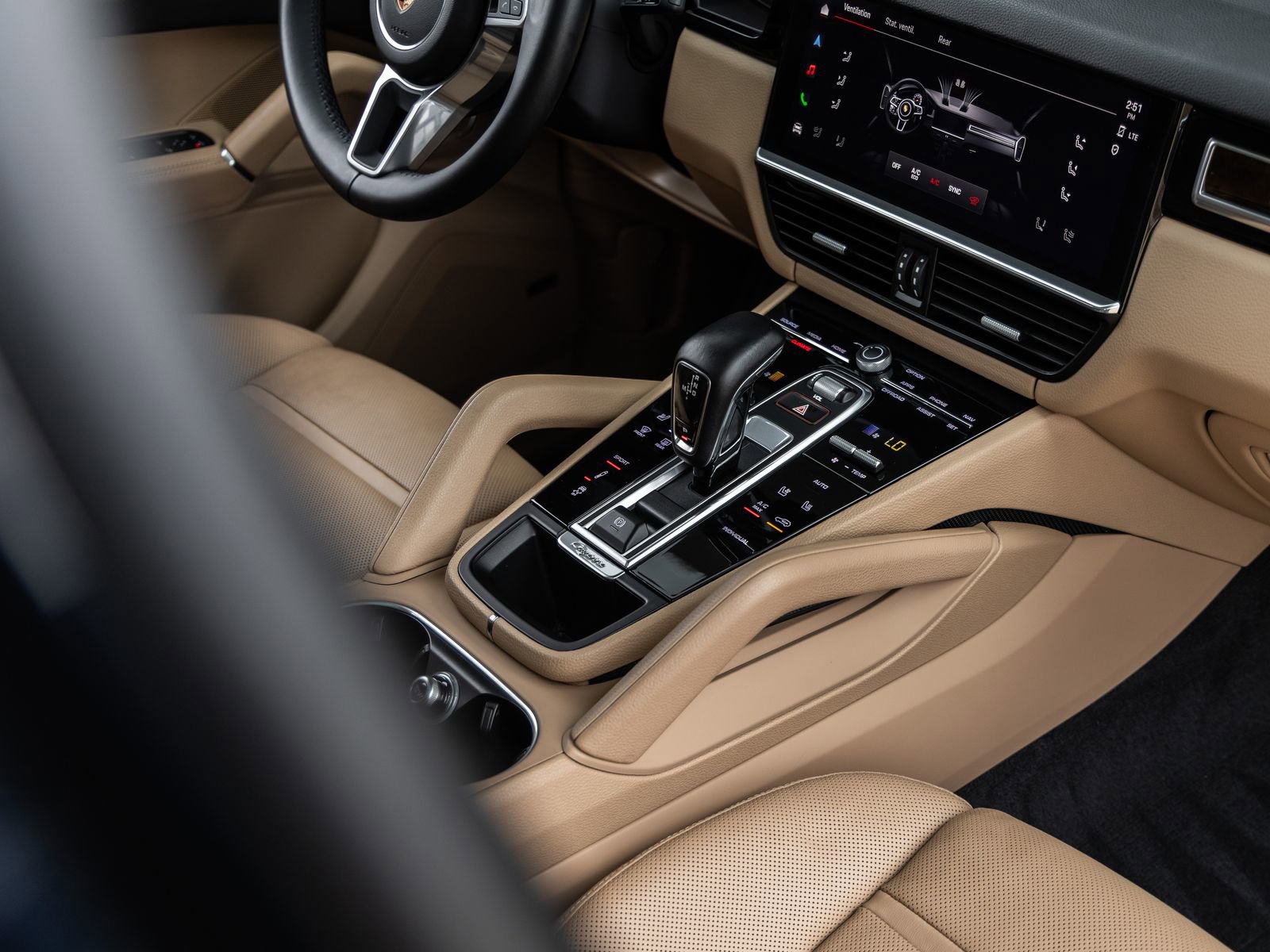 Certified 2023 Porsche Cayenne S Platinum image 34