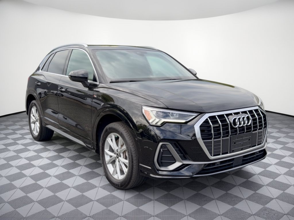 Used 2023 Audi Q3 2.0T Premium w/ Convenience Package AWD/4WD image 7