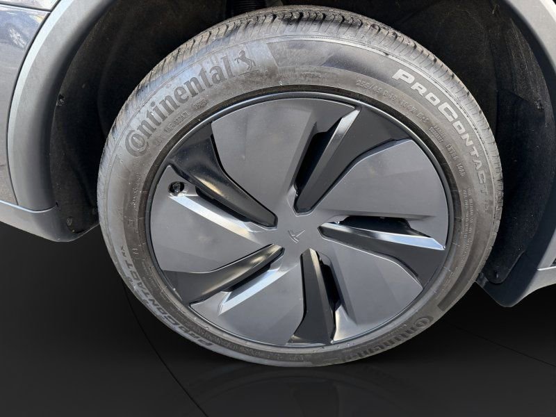 Used 2026 Tesla Model Y AWD image 24