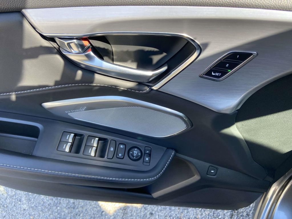 Used 2023 Acura RDX w/ Technology Package image 15
