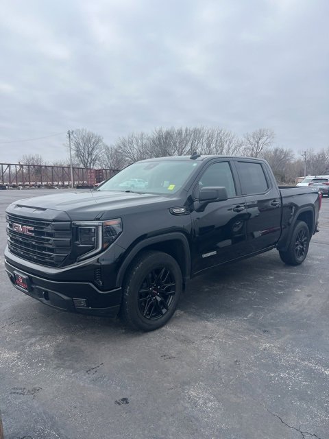 Used 2023 GMC Sierra 1500 Elevation image 2